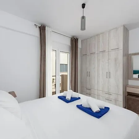 G Berdufi 2 Bd With Parking In * 엘운다